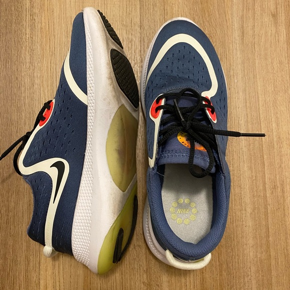 *NIKE* running shoes - Picture 2 of 5